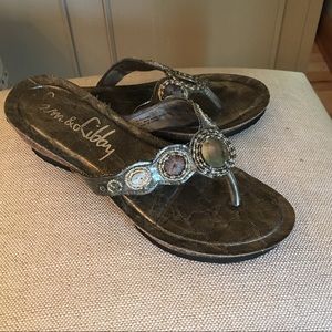 Sam & Libby metallic leather sandals